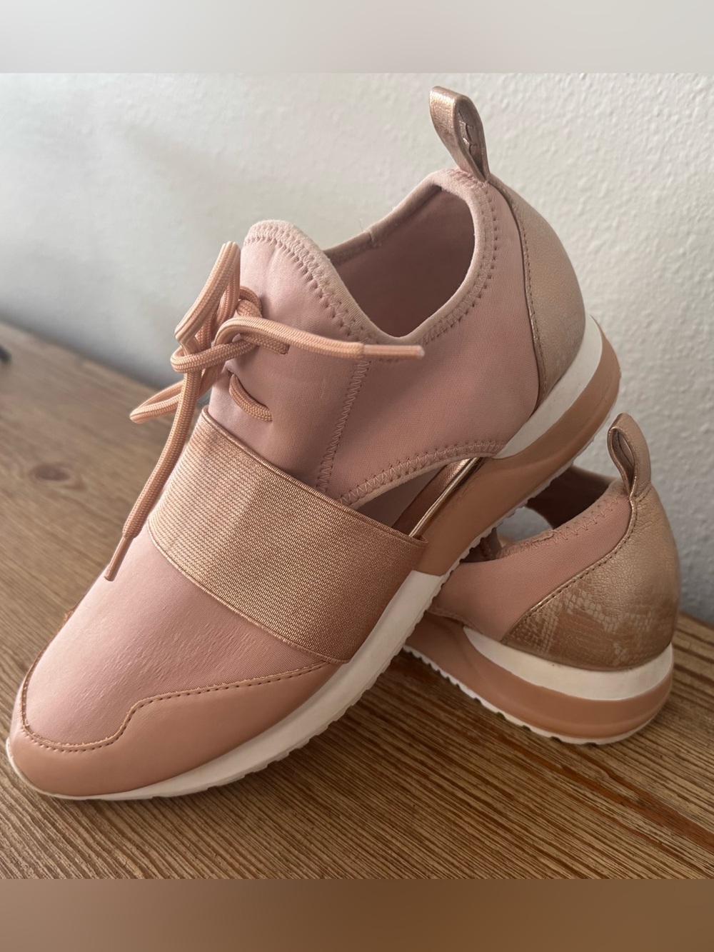 ALDO Women’s size 7 blush pink / rose gold snakeskin fashion sneakers shoes